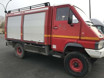 Gebraucht Renault Master Basis 109 PS (80 kW) 1993 Rot Van