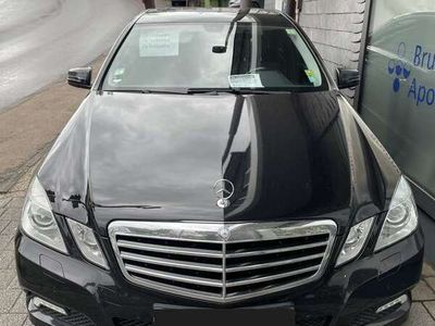 gebraucht Mercedes E220 E220 CDI DPF BlueEFFICIENCY Automatik Avantgarde