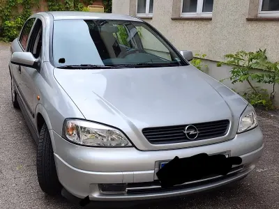 Gebraucht Opel Astra 65 PS (47 kW) 1998 Silber Limousine