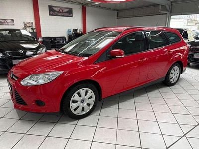 Gebraucht Ford Focus Trend 140 PS (102 kW) 2012 Rot Kombi