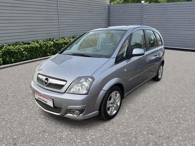 Grau Gebraucht 2010 Opel Meriva Edition Van / Kleinbus | 2.999 € (Fairer Preis)