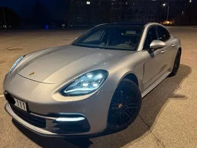 Gebraucht Porsche Panamera 4S 441 PS (324 kW) 2017 Silber Limousine