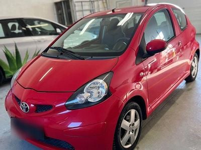 Gebraucht Toyota Aygo 67 PS (49 kW) 2006 Rot Kleinwagen