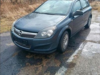 Gebraucht Opel Astra 90 PS (66 kW) 2009 Grau Limousine