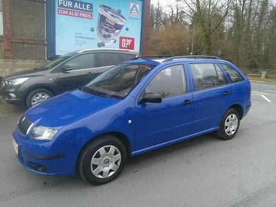 Dynamicblau Gebraucht 2006 Skoda Fabia Kombi | 4.650 €