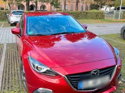 Usata Mazda 3 Nakama 105 CV (77 kW) 2016 Rosso Berlina