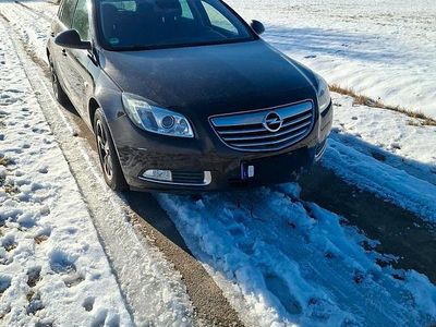 Braun Gebraucht 2011 Opel Insignia Kombi | 3.800 € (Fairer Preis)