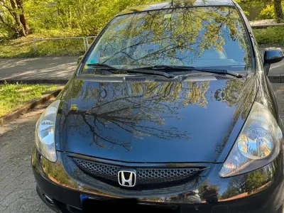 Gebraucht Honda Jazz 78 PS (57 kW) 2007 Schwarz Kleinwagen