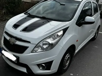 Gebraucht Chevrolet Spark 68 PS (50 kW) 2011 Weiß Kleinwagen