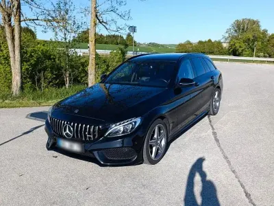 Second-hand Mercedes C220 AMG 170 CP (125 kW) 2018 Negru Break
