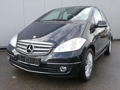 Gebraucht Mercedes A180 Elegance 116 PS (85 kW) 2012 Schwarz Limousine