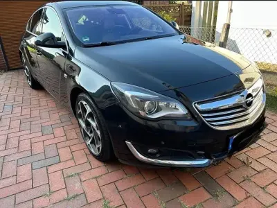 Gebraucht Opel Insignia Innovation 194 PS (142 kW) 2013 Schwarz Limousine