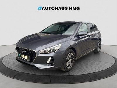 Gebraucht Hyundai i30 Trend 140 PS (102 kW) 2017 Grau Limousine