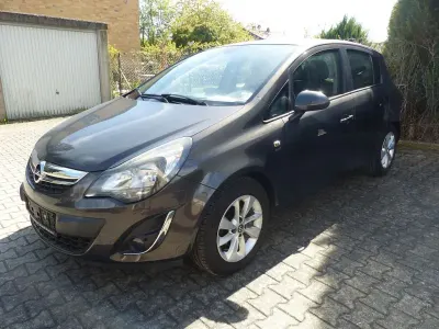 Second-hand Opel Corsa Energy 101 CP (74 kW) 2014 Negru Hatchback