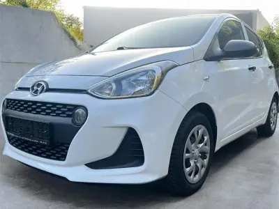 Gebraucht Hyundai i10 Select 67 PS (49 kW) 2019 Weiß Kleinwagen