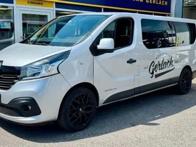 Gebraucht Renault Trafic 140 PS (102 kW) 2015 Grau Van / Kleinbus