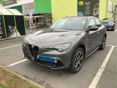 Grau Gebraucht 2024 Alfa Romeo Stelvio Veloce SUV | 39.990 € (Fairer Preis)