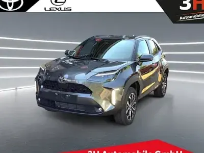 Neu Toyota Yaris Cross 130 PS (95 kW) 2026 Grau SUV