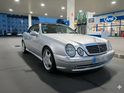 Second-hand Mercedes CLK230 AMG 193 CP (141 kW) 2000 Argintiu Cabrio