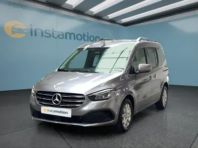 Gebraucht Mercedes T180 116 PS (85 kW) 2025 Grau Van / Kleinbus