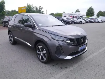 Gebraucht Peugeot 3008 131 PS (96 kW) 2024 Grau SUV