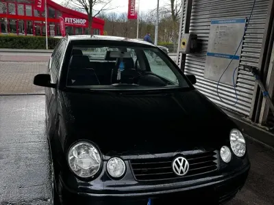 Gebraucht VW Polo 75 PS (55 kW) 2003 Schwarz Kleinwagen