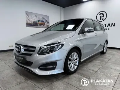 Gebraucht Mercedes B180 Urban 122 PS (89 kW) 2015 Silber Kleinwagen