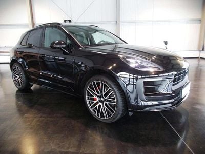 Tiefschwarzmetallic Gebraucht 2024 Porsche Macan S Chrono SUV | 82.500 € (Teuer)