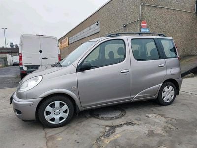 Toyota Yaris Verso