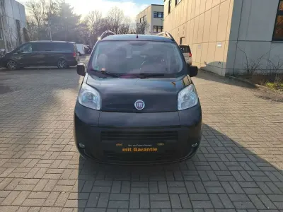 Gebraucht Fiat Qubo Trekking 73 PS (53 kW) 2011 Schwarz Van / Kleinbus