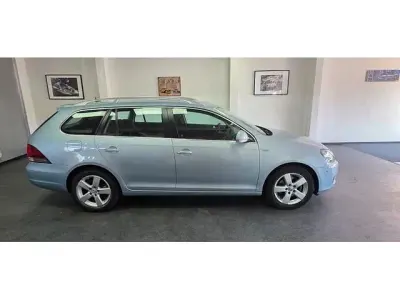 Gebraucht VW Golf VI Comfortline 122 PS (89 kW) 2010 Blau Kombi