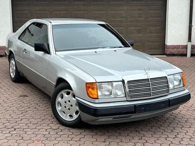 Gebraucht Mercedes E300 179 PS (131 kW) 1989 Silber Coupé