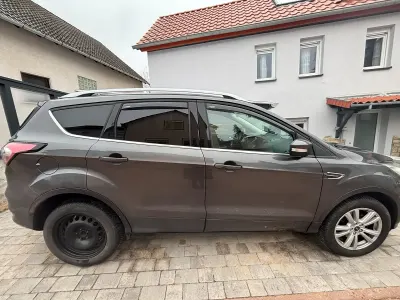 Gebraucht Ford Kuga Cool & Connect 120 PS (88 kW) 2018 Grau SUV