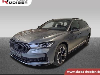 Neu Skoda Superb SportLine 150 PS (110 kW) 2025 Grau Kombi