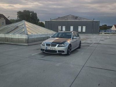Silber Gebraucht 2005 BMW 325 Kombi | 3.200 € (Teuer)