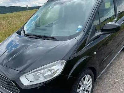 Gebraucht Ford Tourneo Courier Trend 101 PS (74 kW) 2017 Schwarz Van / Kleinbus