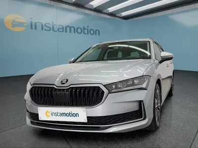 Gebraucht Skoda Superb 150 PS (110 kW) 2025 Silber Kombi