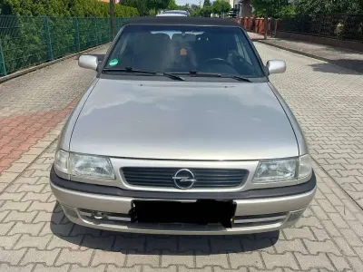 Gebraucht Opel Astra Cabriolet Edition 75 PS (55 kW) 1997 Gold Cabrio