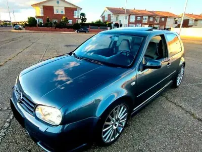 Gebraucht VW Golf IV R 241 PS (177 kW) 2003 Grau Limousine