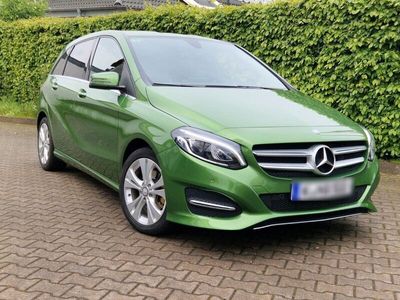 gebraucht Mercedes B180 Aut. Face*Urban*Comand*Nav*Leder*LED*Assis