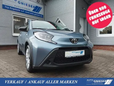 Neu Toyota Aygo X Business Edition 72 PS (52 kW) 2025 Grau SUV