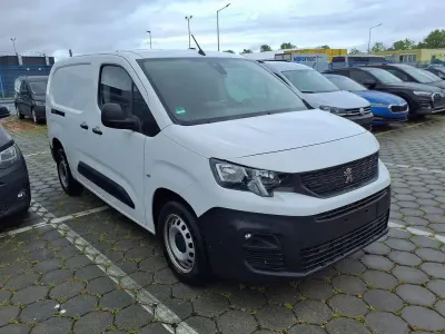 Gebraucht Peugeot Partner Premium 102 PS (75 kW) 2021 Weiß Van / Kleinbus