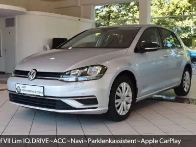 Gebraucht VW Golf VII IQ Drive 116 PS (85 kW) 2020 Reflexsilber Limousine