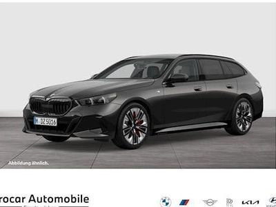 Gebraucht BMW 540 Comfort Edition 303 PS (222 kW) 2025 Grau Kombi
