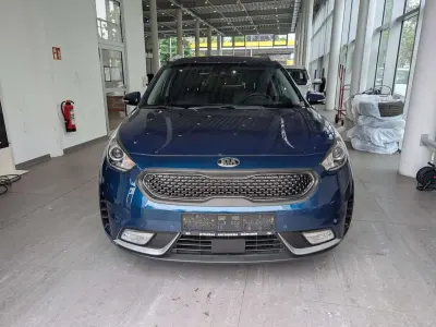 Używany Kia Niro Spirit 141 KM (103 kW) 2018 Niebieski SUV