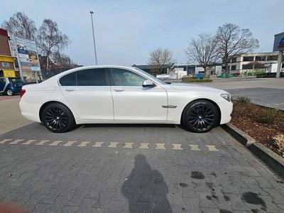 Gebraucht BMW 730 245 PS (180 kW) 2011 Weiß Limousine