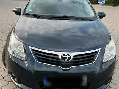 Gebraucht Toyota Avensis 150 PS (110 kW) 2010 Schwarz Kombi