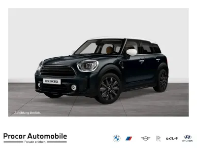 Używany Mini Cooper Classic 136 KM (100 kW) 2023 Czarny Hatchback