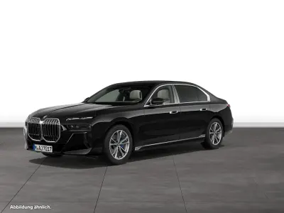Gebraucht BMW 740 299 PS (219 kW) 2025 Schwarz Limousine