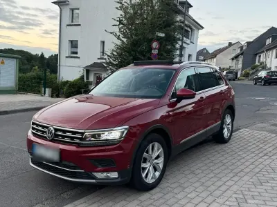 Gebraucht VW Tiguan Highline 150 PS (110 kW) 2016 Rot SUV